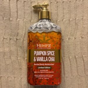 Hempz Pumpkin Spice and Vanilla Chai Lotion 17oz